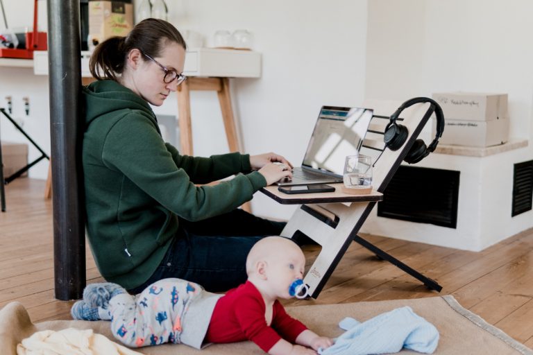 “Empowerment for Moms: Proven Methods to Amplify Online Earnings”